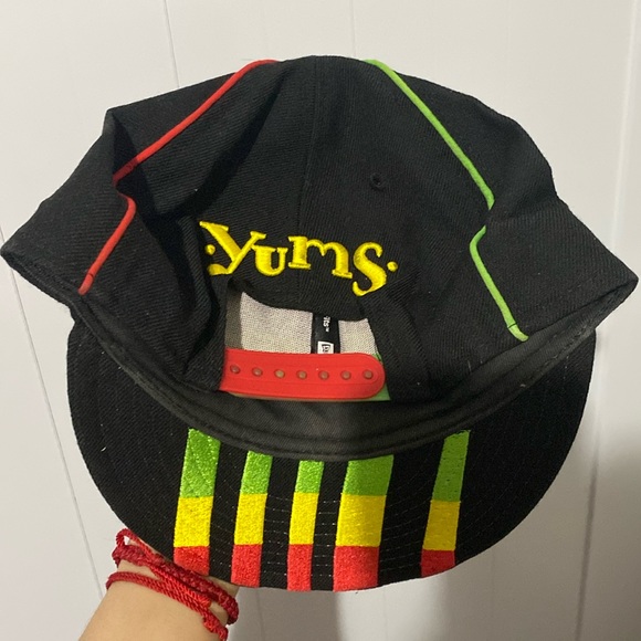 Yums Rasta SnapBack - Picture 2 of 3
